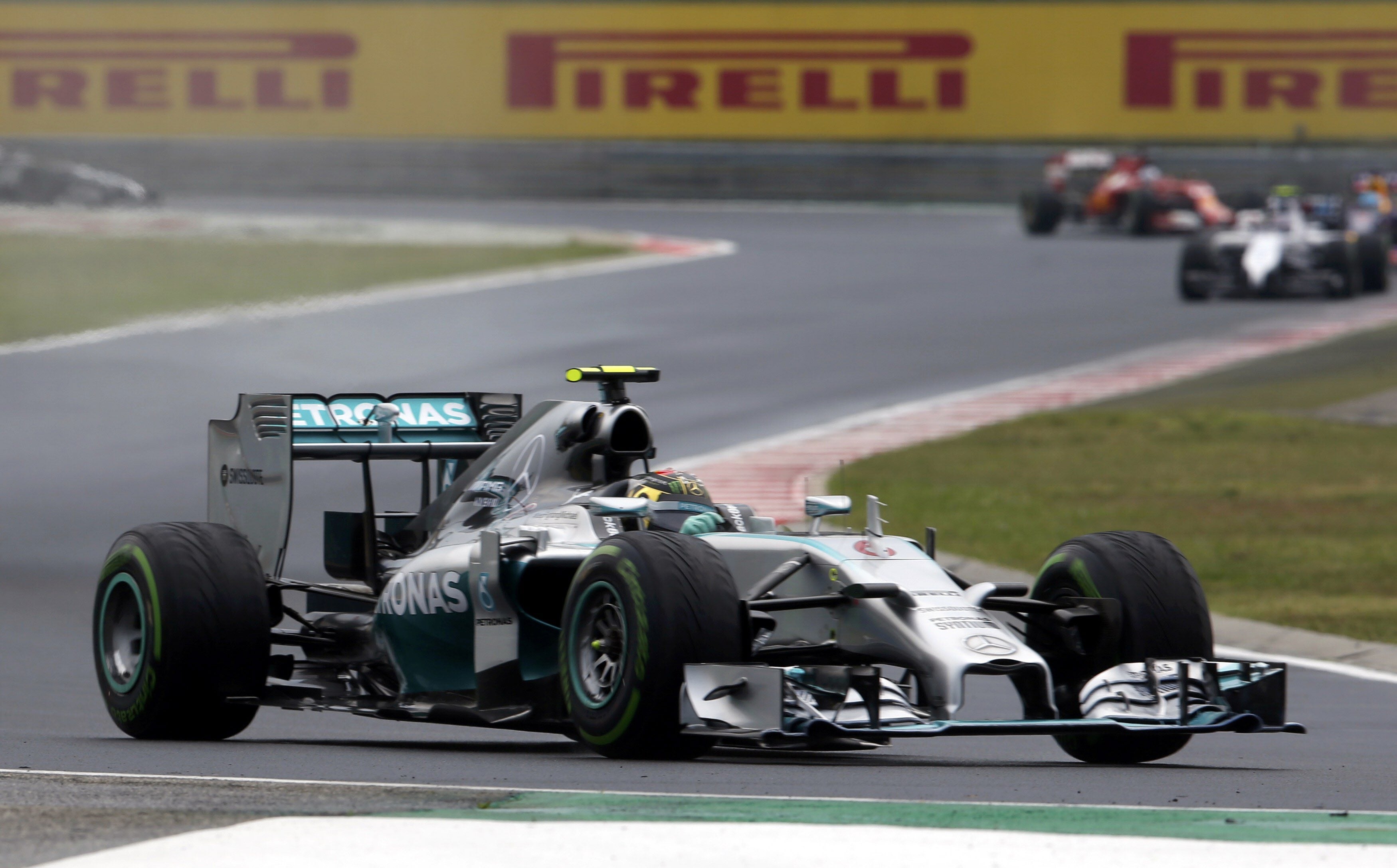 El australiano Daniel Ricciardo (Red Bull) ganó el Gran Premio de Hungría, la undécima prueba del Mundial de Fórmula Uno, disputado hoy, domingo, en el circuito de Hungaroring, donde el español Fernando Alonso (Ferrari) acabó segundo.