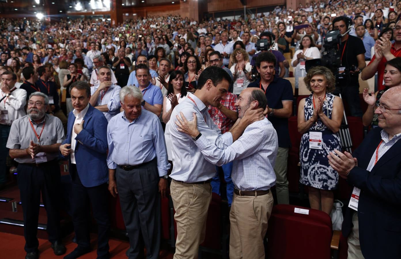 El PSOE cierra su Congreso con nueva Ejecutiva y nuevo líder