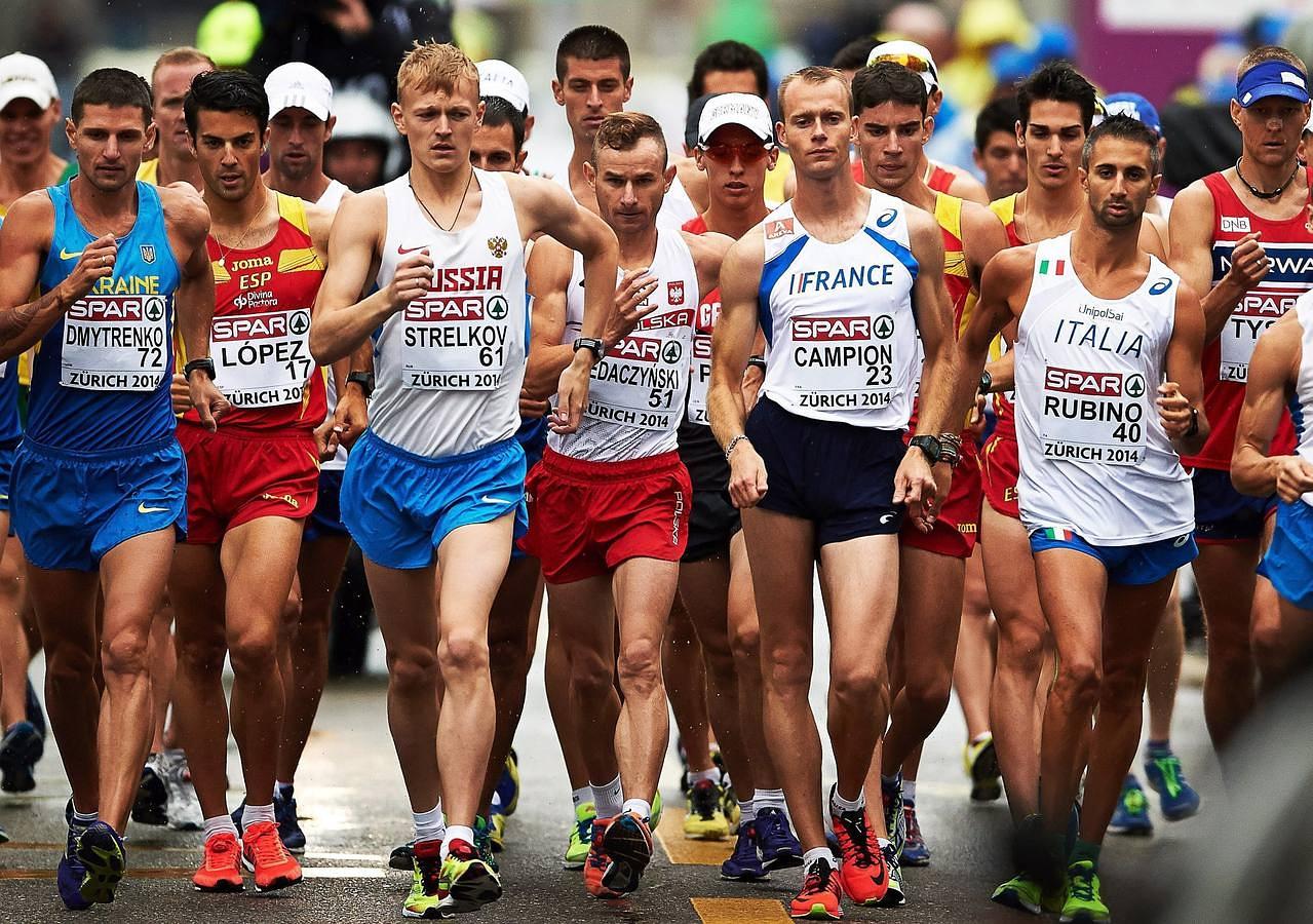 Miguel Ángel López (2º izq) logra el oro en la prueba de 20 km marcha masculinos de los Campeonatos Europeos de Atletismo
