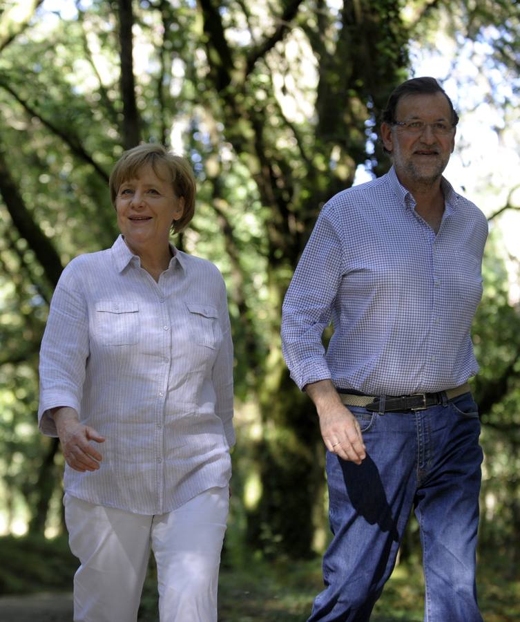 Angela Merkel y Mariano Rajoy recorren parte del Camino de Santiago.