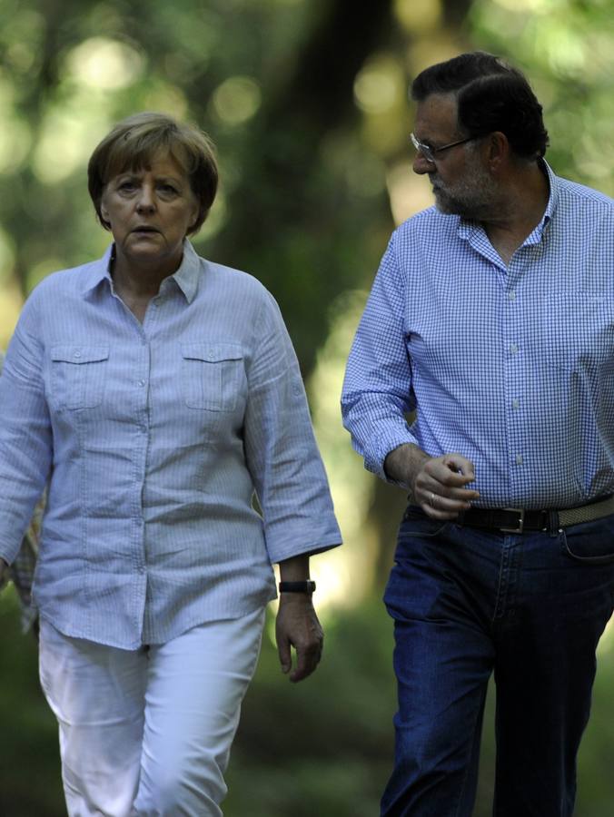 Angela Merkel y Mariano Rajoy recorren parte del Camino de Santiago.