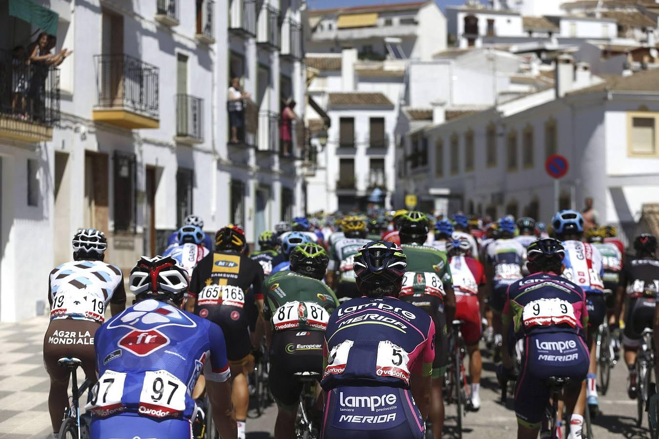 El pelotón, durante la quinta etapa de La Vuelta