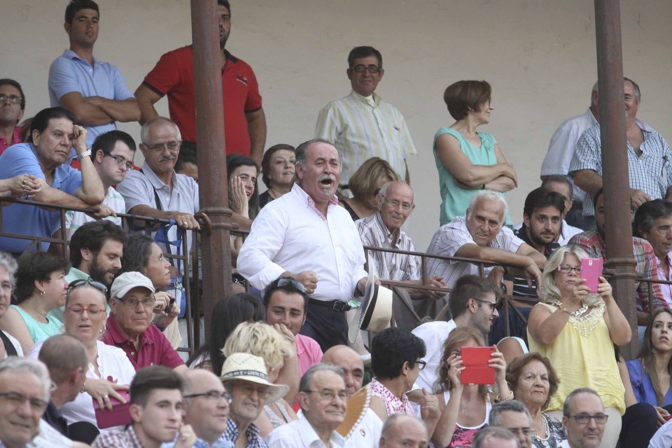 Tarde triunfal de Mora, Ferrera y Talavante en Mérida