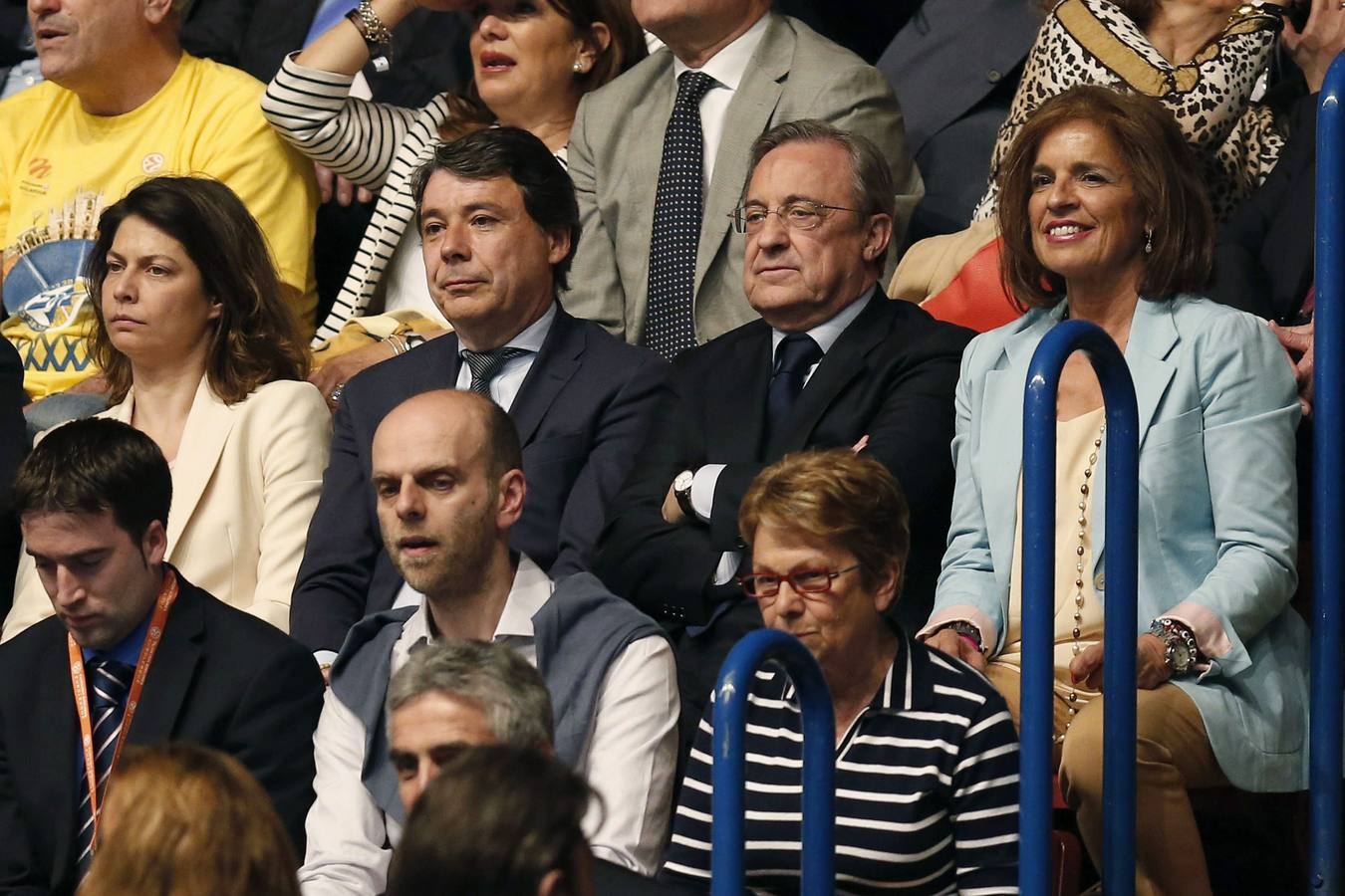 Ana Botella asiste, junto al presidente de la Comunidad de Madrid, Ignacio González; la consejera de Educación y Deporte, Lucía Figar; y el presidente del Real Madrid, Florentino Pérez, a la final de la Euroliga de baloncesto entre el Real Madrid y el Maccabi Electra.