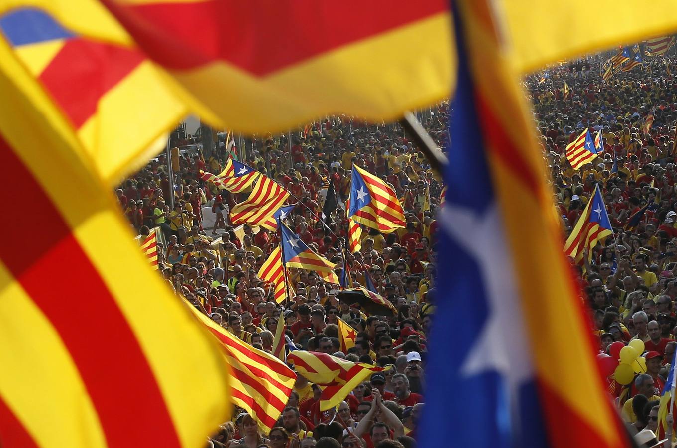 La &#039;V&#039; catalana reúne a más de medio millón de personas