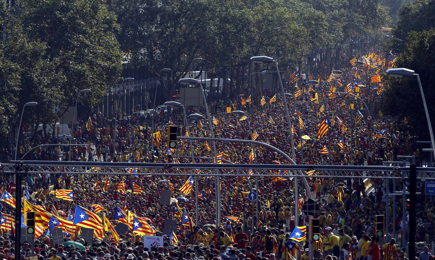 La &#039;V&#039; catalana reúne a más de medio millón de personas