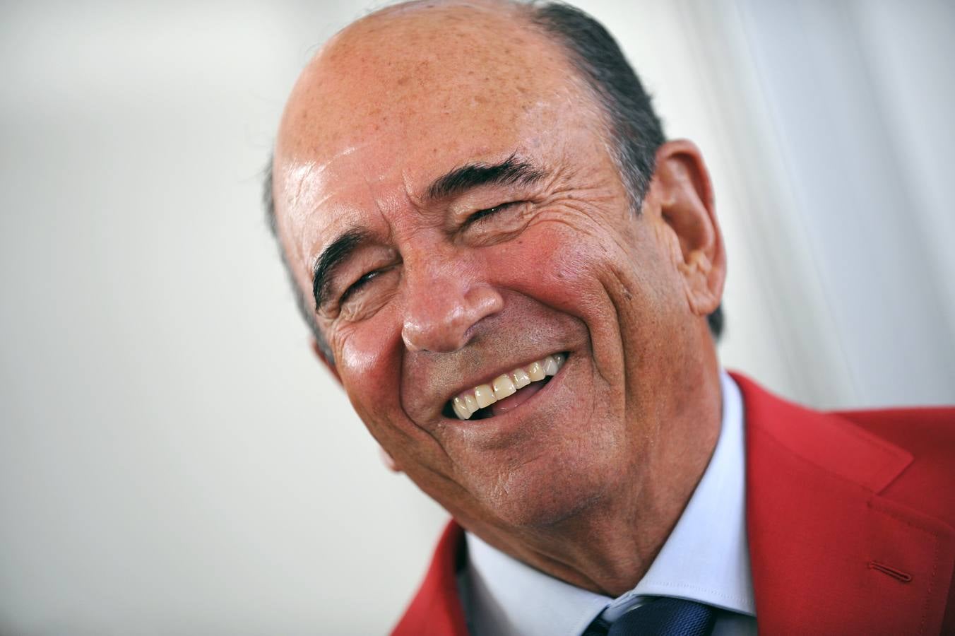 Miércoles 10 de septiembre: El presidente del banco Santander, Emilio Botín, falleció en Madrid a los 79 años, y fue enterrado en el panteón familiar de la localidad cántabra de Puente San Miguel. Foto:  AFP PHOTO / GIUSEPPE CACACE