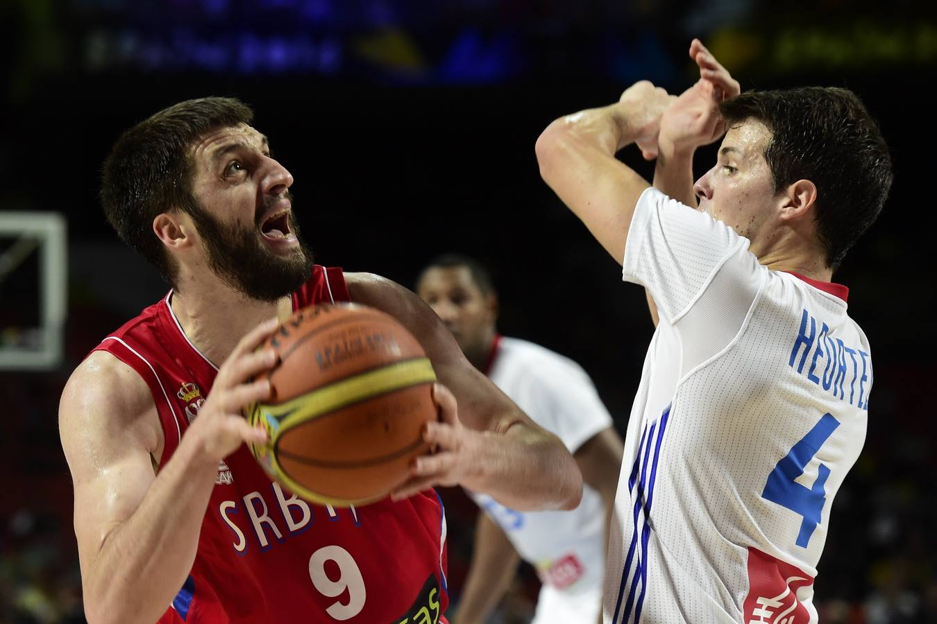 Una Serbia magistral alcanza la final