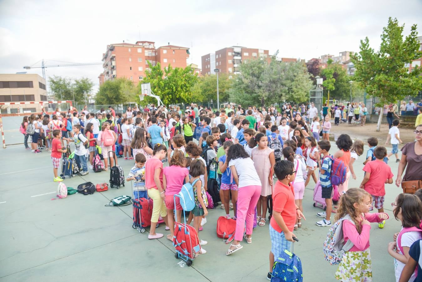 Viernes 12 de septiembre: sonrisas y lágrimas en la vuelta a cole en Extremadura. Foto: JV Arnelas