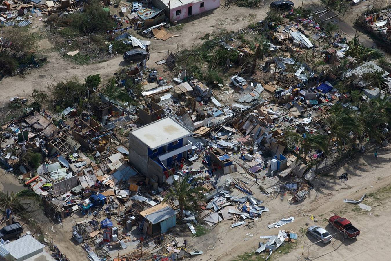 Miércoles 17 de septiembre: El huracán "Odile" abandonó Baja California, causó graves daños y forzó la evacuación de 26.000 turistas EFE/Juan Carlos Morales