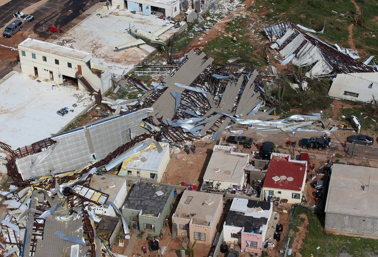 Miércoles 17 de septiembre: El huracán "Odile" abandonó Baja California, causó graves daños y forzó la evacuación de 26.000 turistas EFE/Juan Carlos Morales