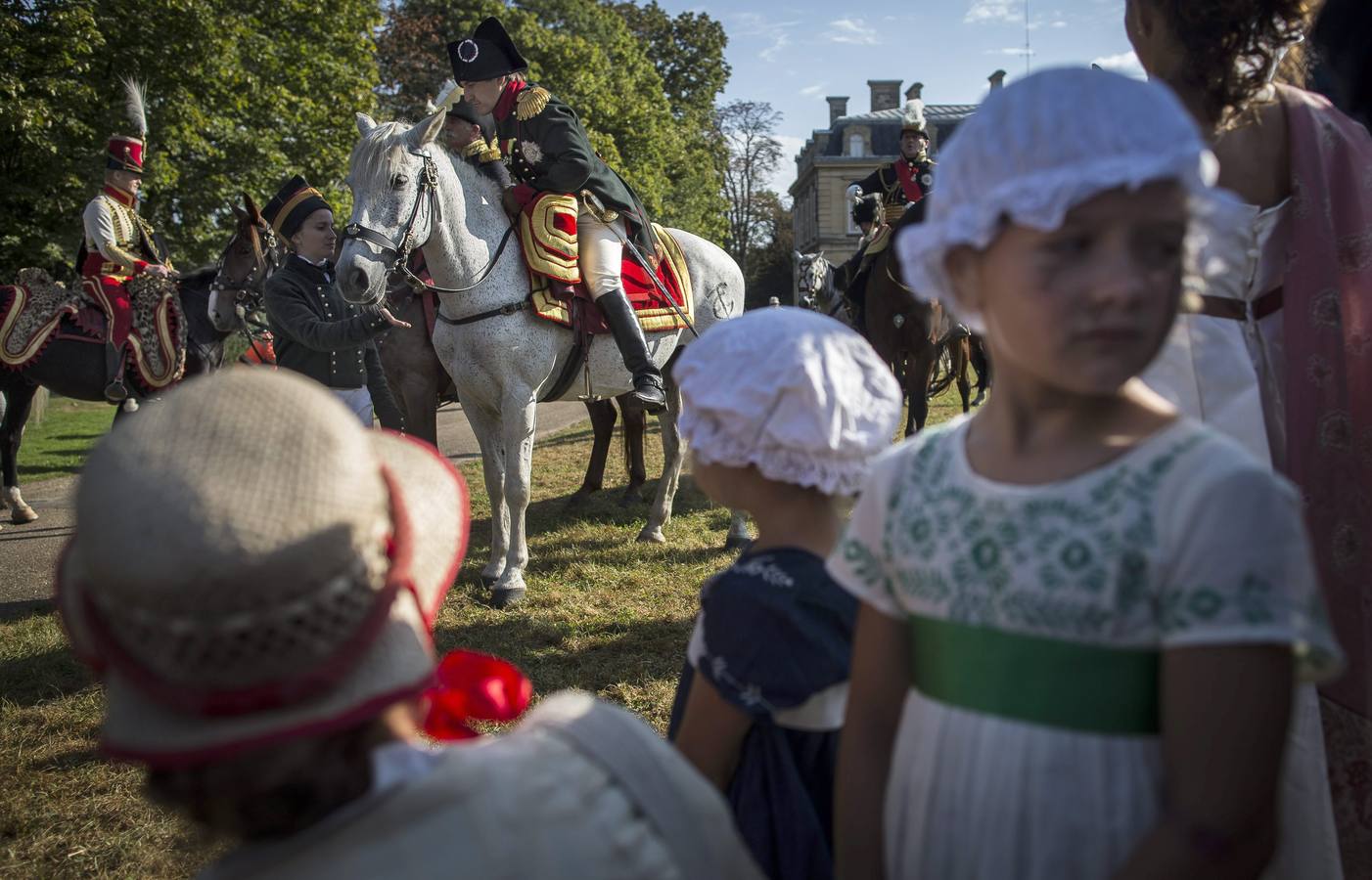 Sábado 20 de septiembre: El 'Imperial Jubilee' reúne a varios cientos de recreadores históricos sobre los terrenos del parque Bois-Preau y el Castillo de Malmaison, conocido como el último hogar de la esposa del emperador Napoleón Bonaparte, Josephine. Durante el transcurso de dos días, re-enactors participar en maniobras militares y desfiles. Foto: EFE/EPA/IAN LANGSDON