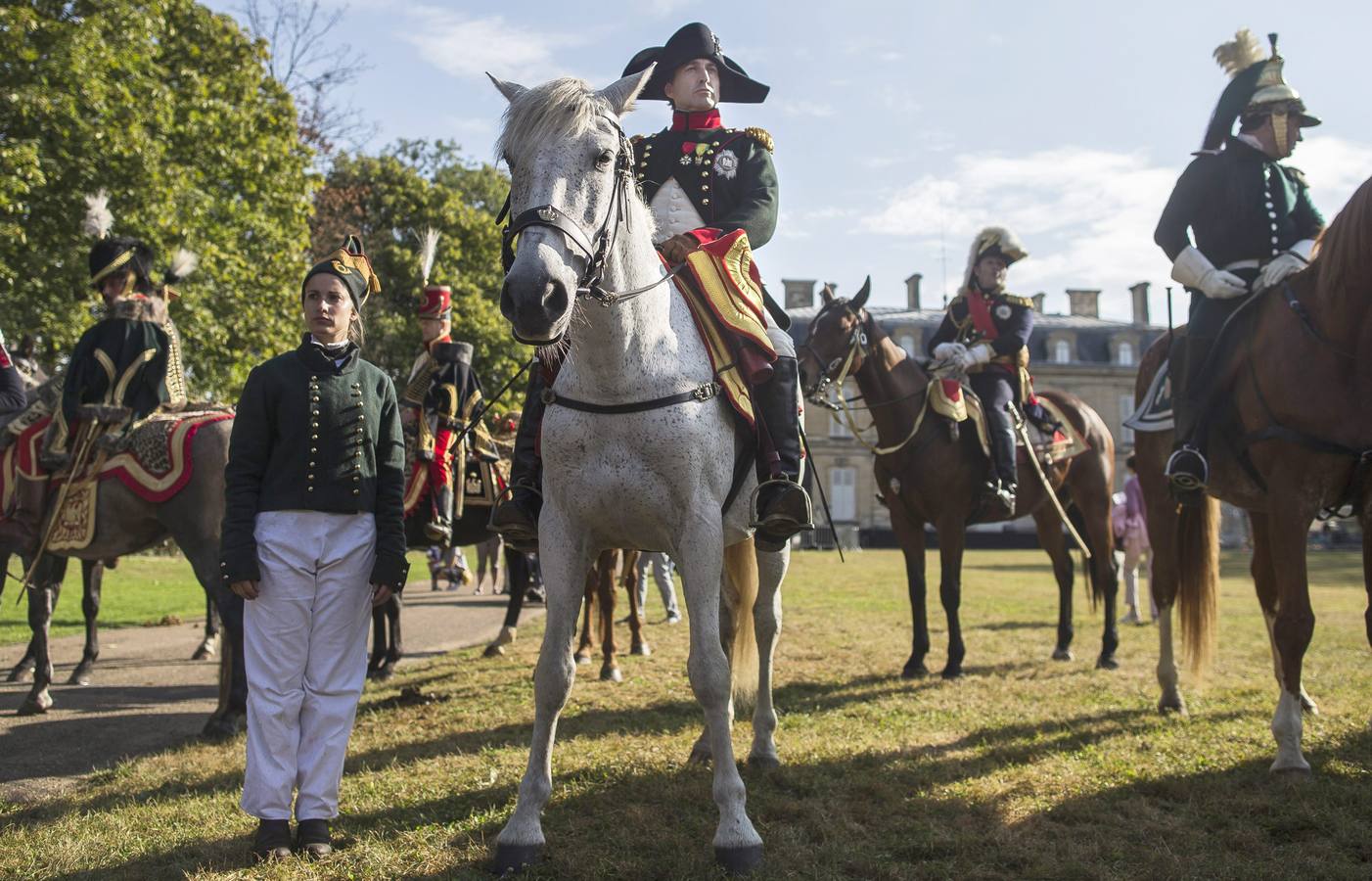 Sábado 20 de septiembre: El 'Imperial Jubilee' reúne a varios cientos de recreadores históricos sobre los terrenos del parque Bois-Preau y el Castillo de Malmaison, conocido como el último hogar de la esposa del emperador Napoleón Bonaparte, Josephine. Durante el transcurso de dos días, re-enactors participar en maniobras militares y desfiles. Foto: EFE/EPA/IAN LANGSDON