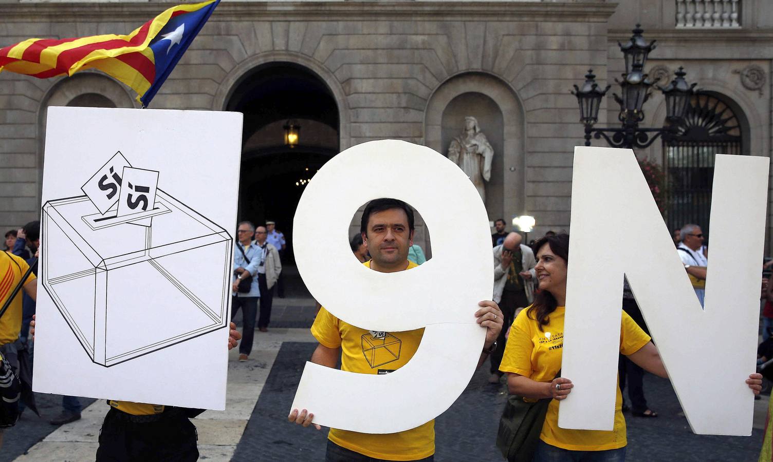 Artur Mas firma la convocatoria de la consulta