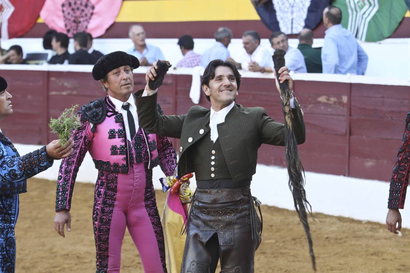 Pablo Hermoso de Mendoza, Diego Ventura y Andrés Romero entusiasman en Zafra