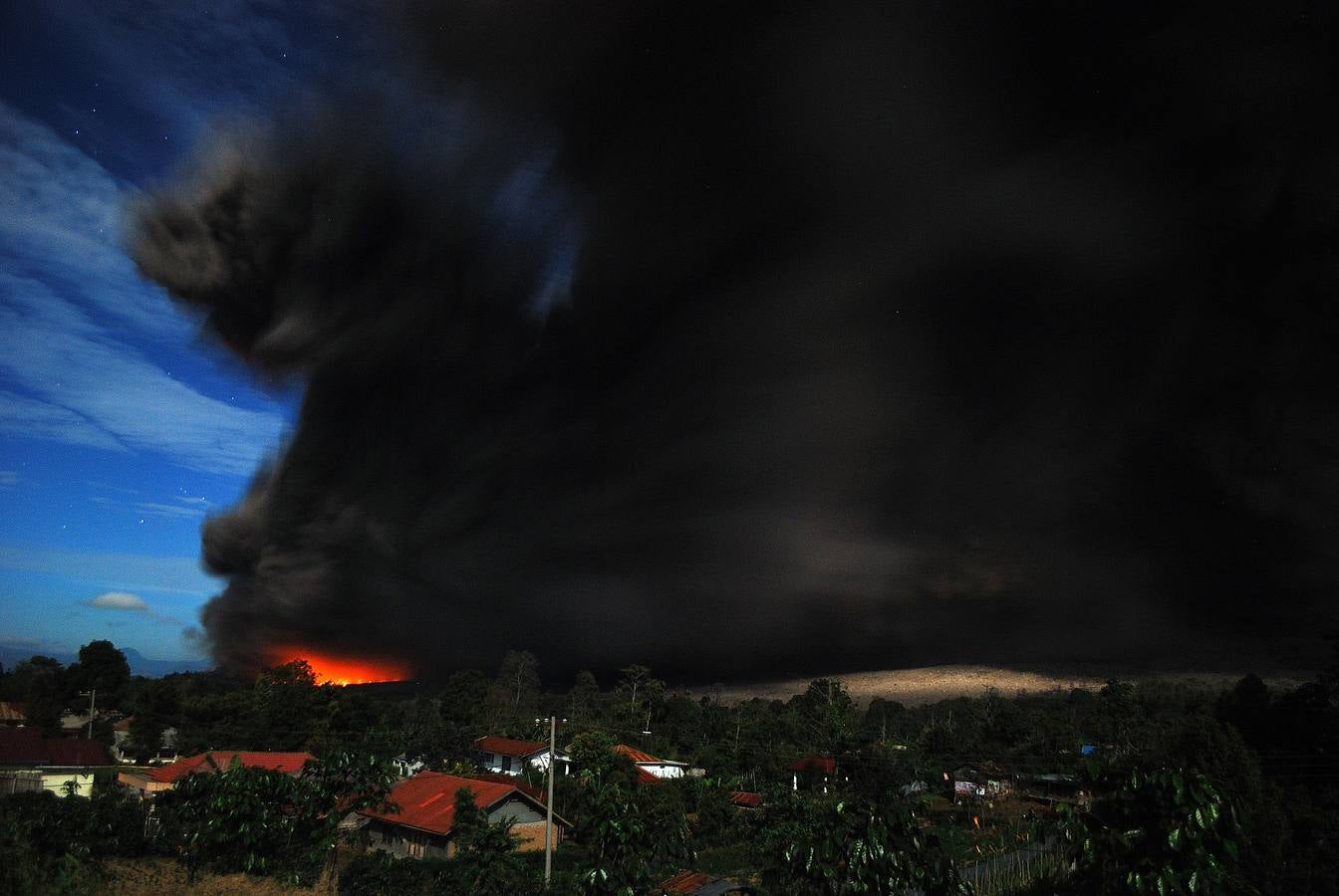 Erupción del volcán Sinabung