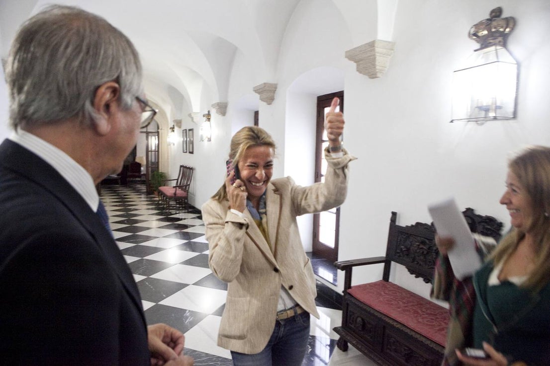 Viernes 17 de octubre: La ciudad de Cáceres proclamada capital española de la gastronomia. Se impone a Valencia, Lugo, Huesca y Cartagena, por lo que sucederá a Vitoria, que ostenta el título durante el presente año.  La Junta de Extremadura  reforzará la partida para la capitalidad por lo que el presupuesto final rondará los 620.000 euros Foto: Jorge Rey