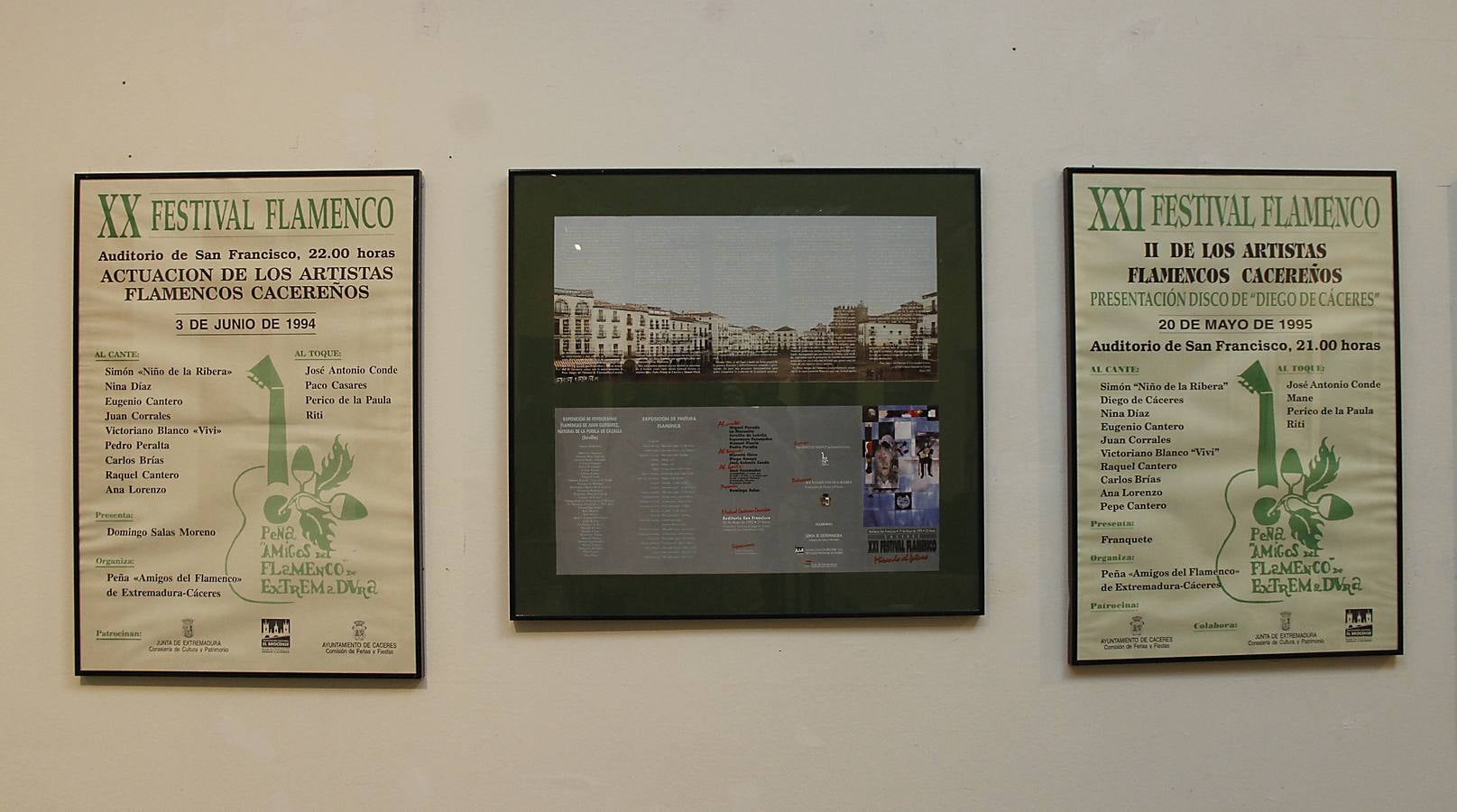 Exposición de discos y carteles del Festival Flamenco