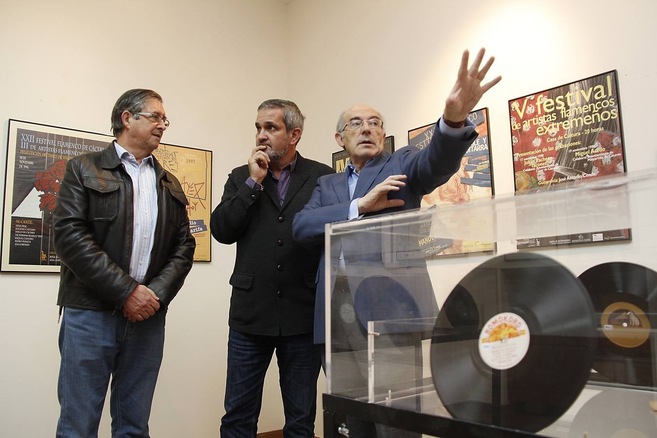 Exposición de discos y carteles del Festival Flamenco