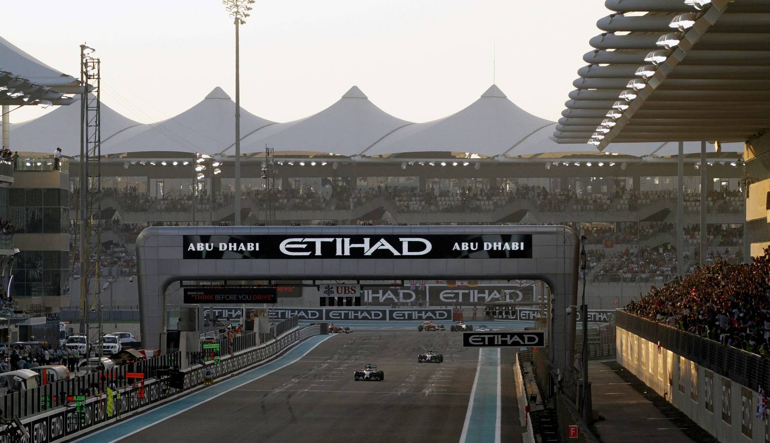 Hamilton, campeón del mundo de Fórmula 1 tras ganar el GP de Abu Dabi