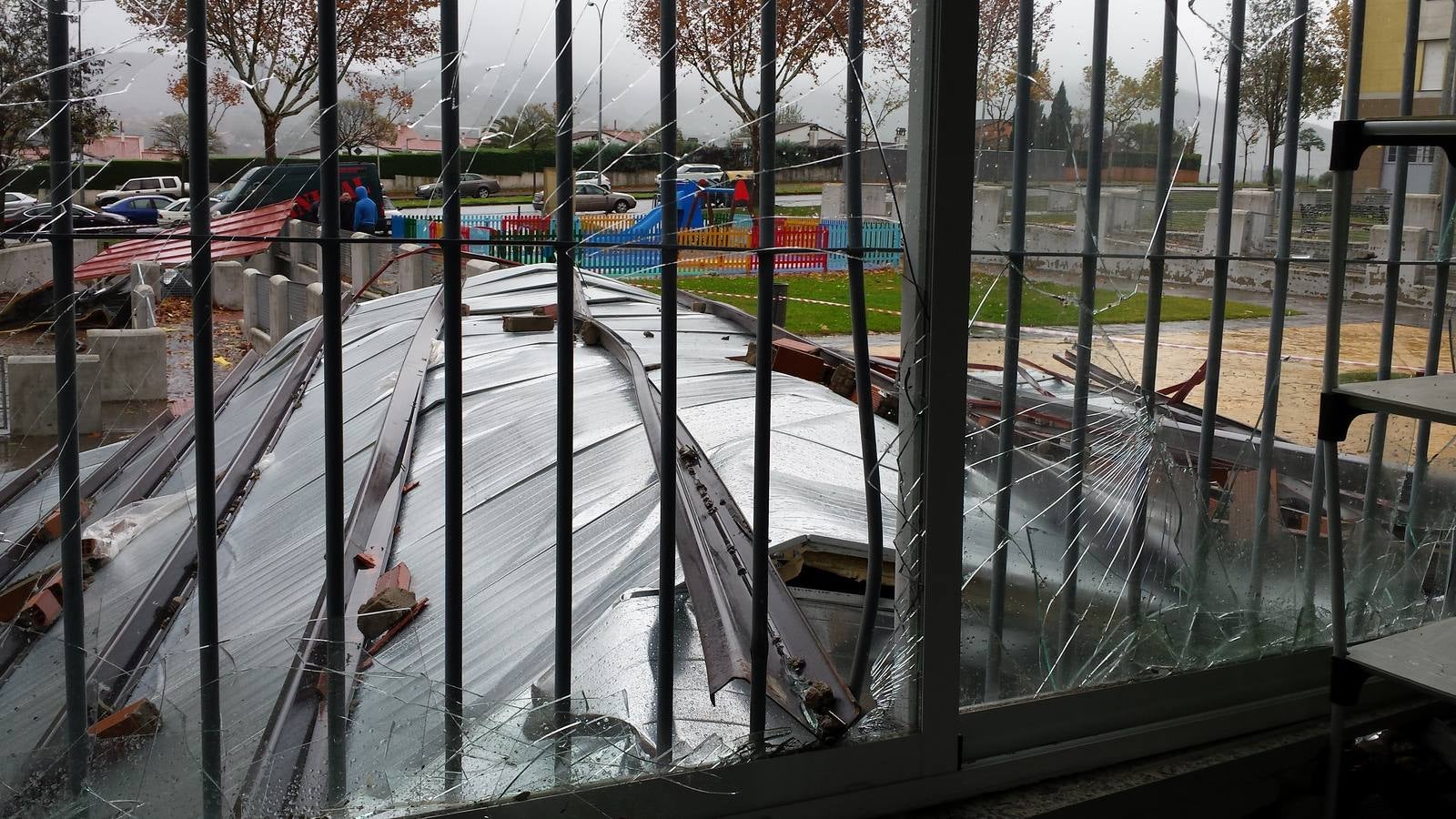 El fuerte viento provoca daños en Plasencia