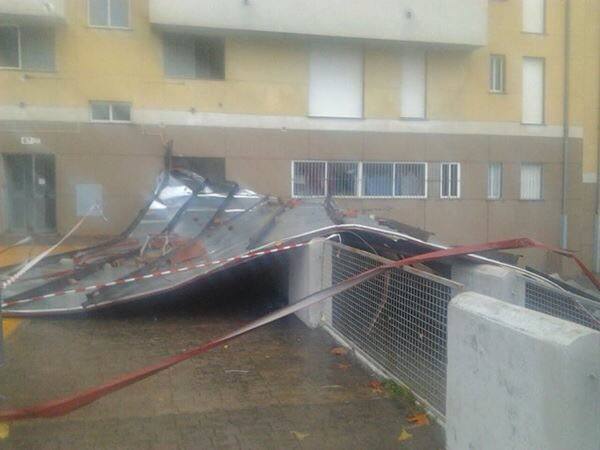 El fuerte viento provoca daños en Plasencia