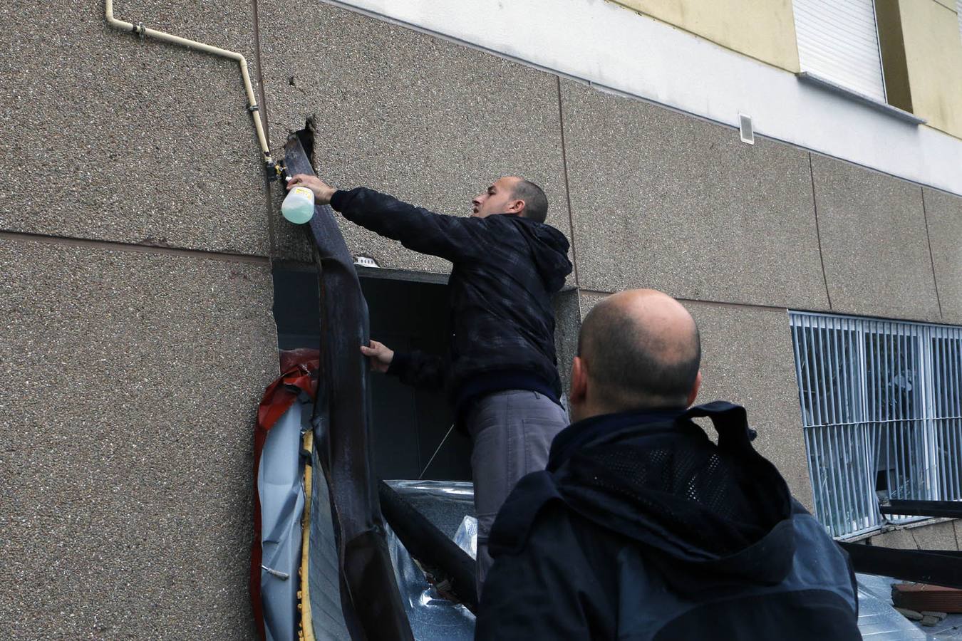 El fuerte viento provoca daños en Plasencia