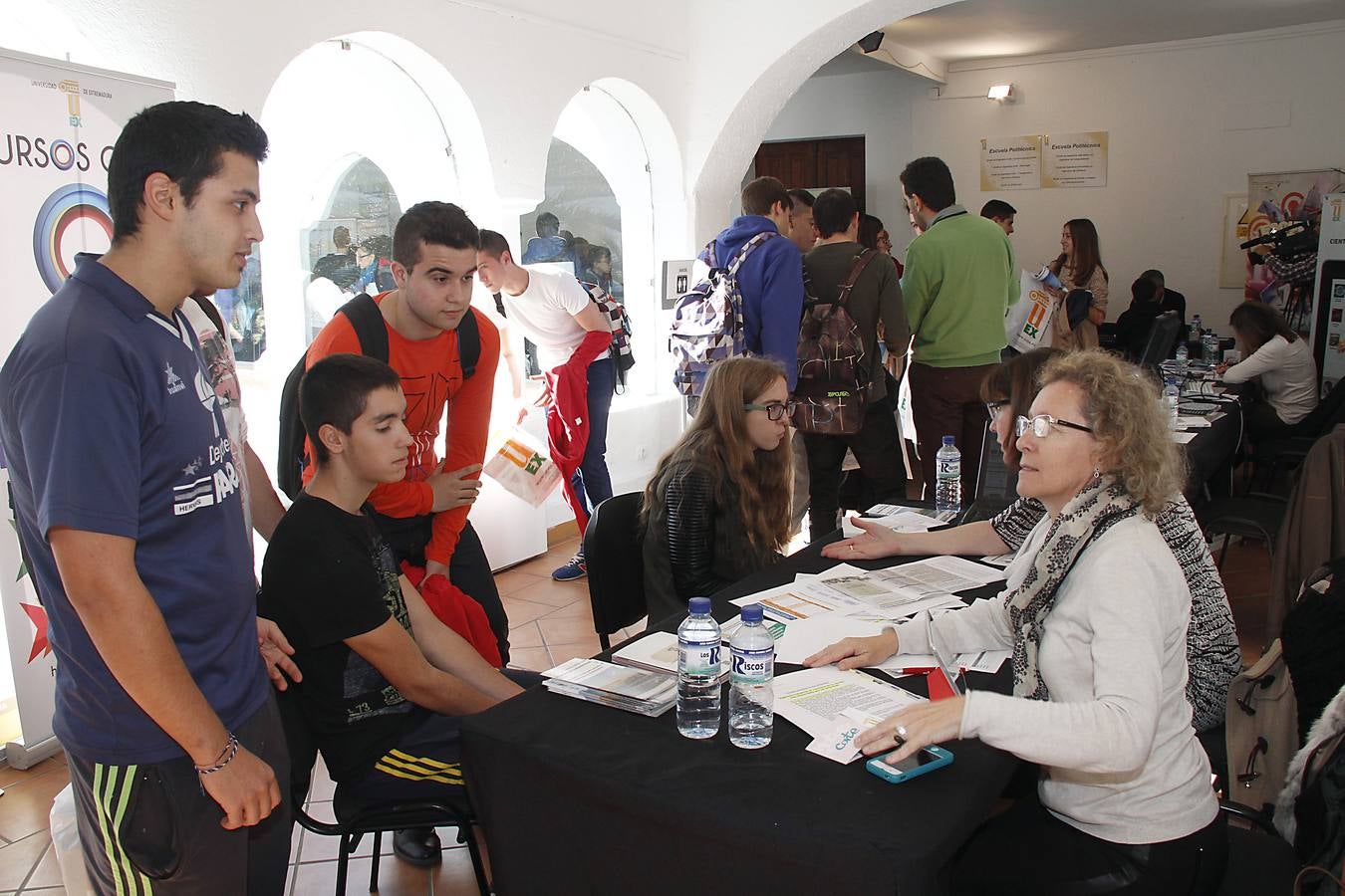 Feria de estudiantes en Cáceres