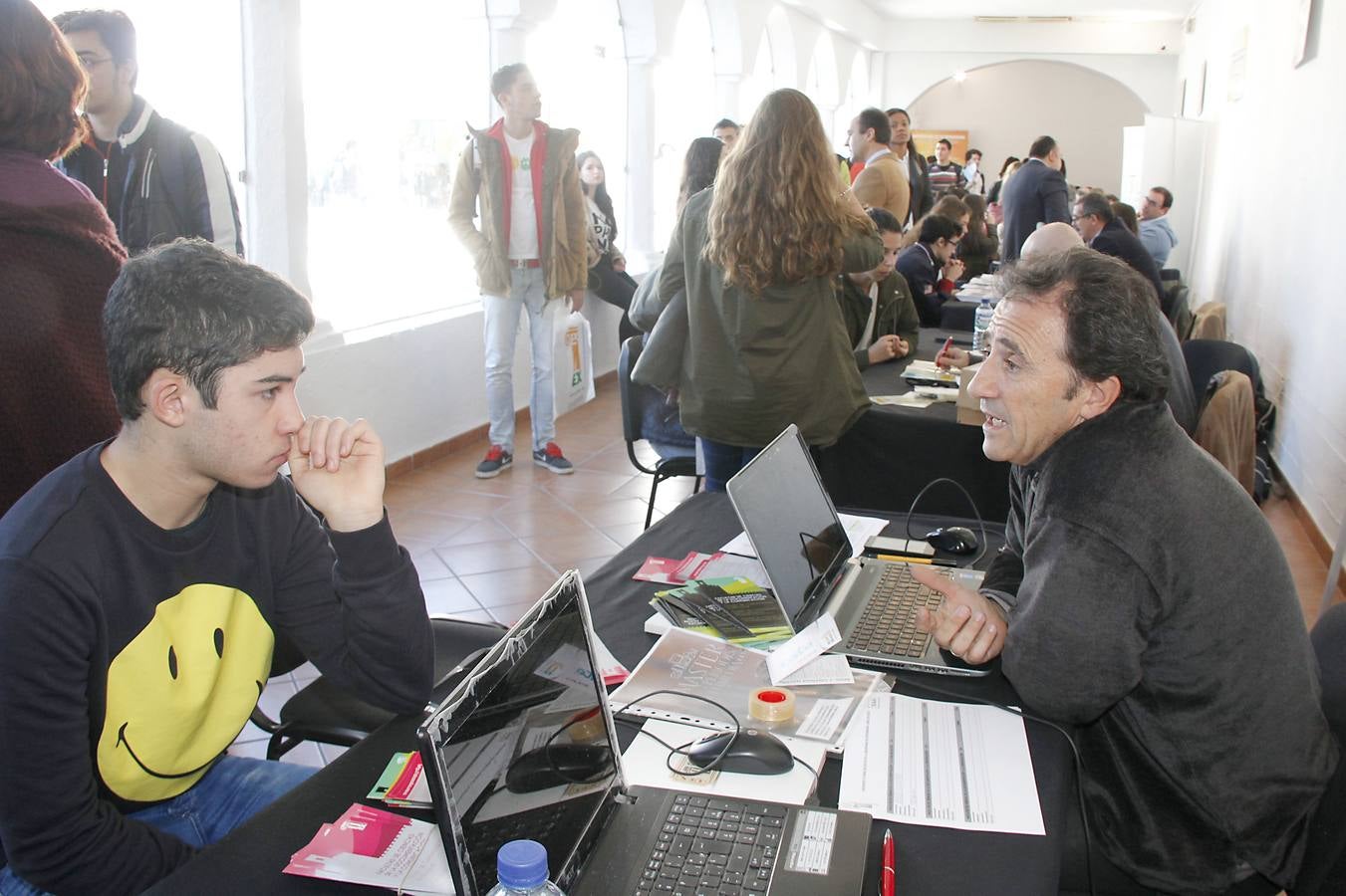 Feria de estudiantes en Cáceres