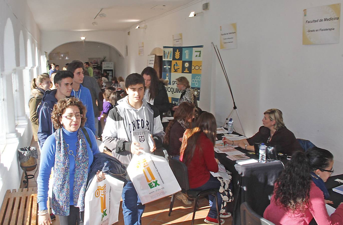 Feria de estudiantes en Cáceres