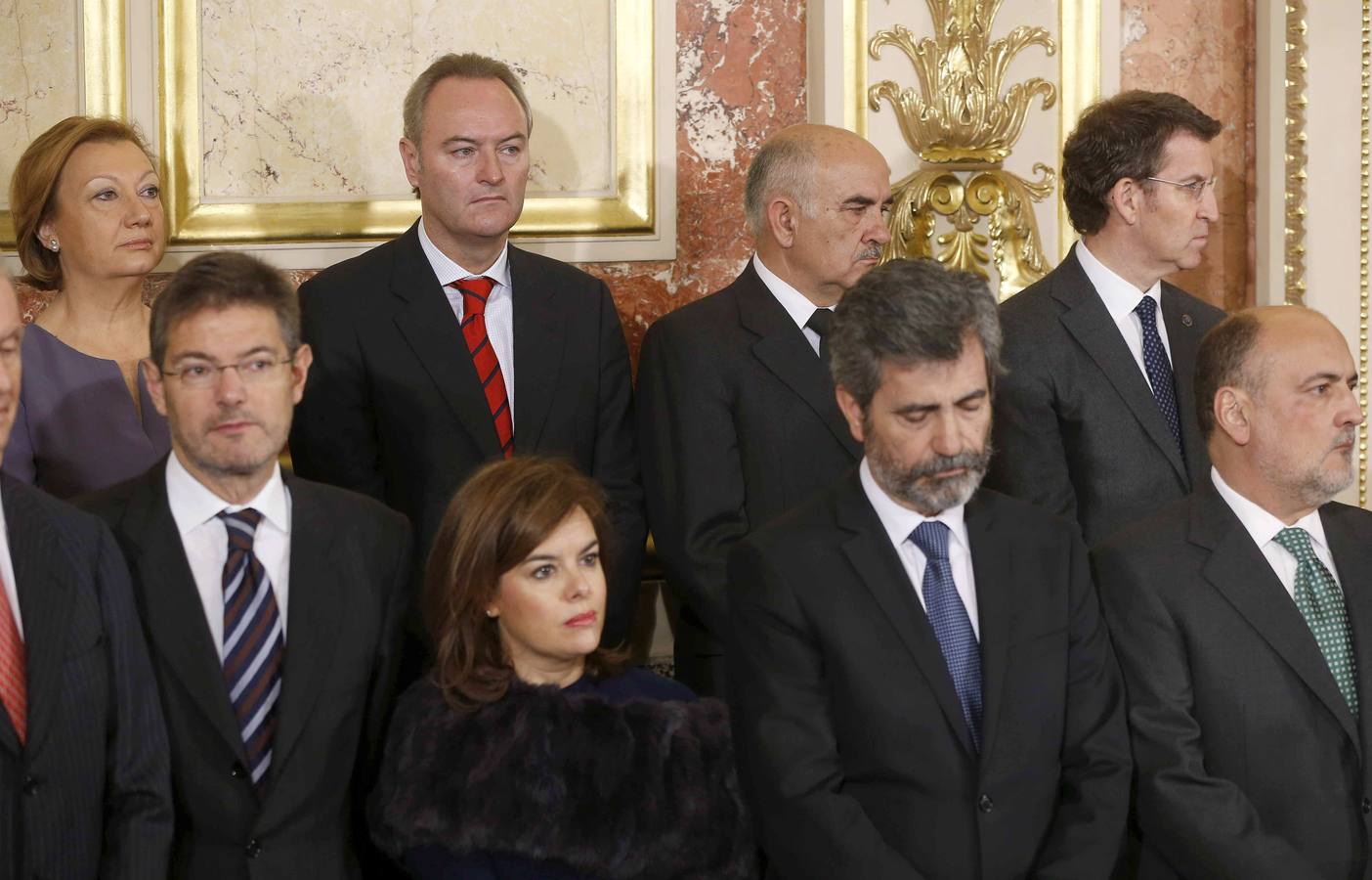 De izquierda a derecha y de arriba a abajo: La presidenta del Gobierno de Aragón, Luis Fernanda Rudi; el presidente de la Generalitat de Valenciana, Alberto Fabra; el presidente de la Región de Murcia, Alberto Garrre; el presidente de la Xunta de Galicia, Alberto Núñez Feijóo; el ministro de Justicia, Rafael Catalá; la vicepresidenta del Gobierno, Soraya Saénz de Santamaría; el presidente del Consejo General del Poder Judicial, Carlos Lesmes; y el presidente del Tribunal Constitucional, Francisco Pérez de los Cobos.