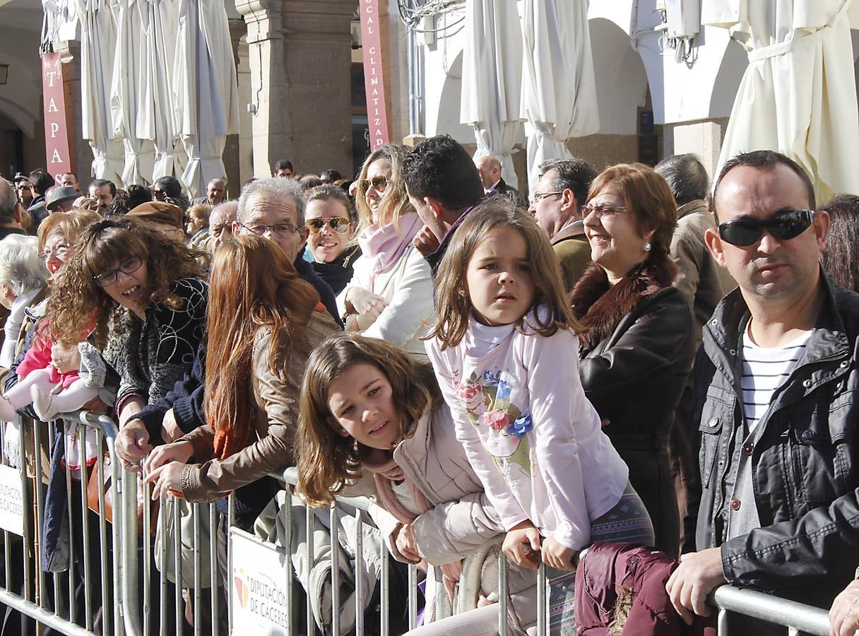 El Cefot celebra sus 50 años con un acto en la Plaza Mayor de Cáceres