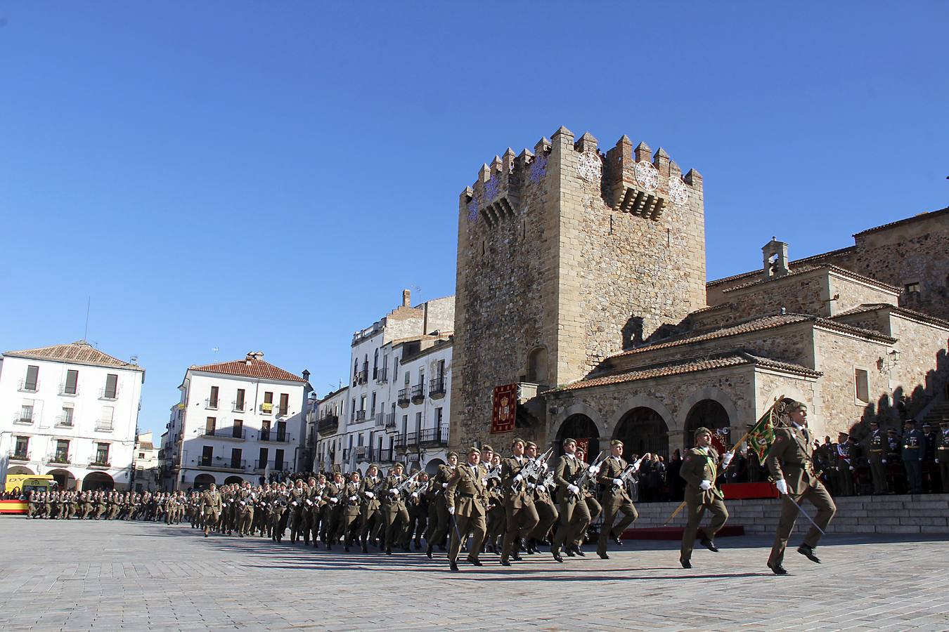 El Cefot celebra sus 50 años con un acto en la Plaza Mayor de Cáceres