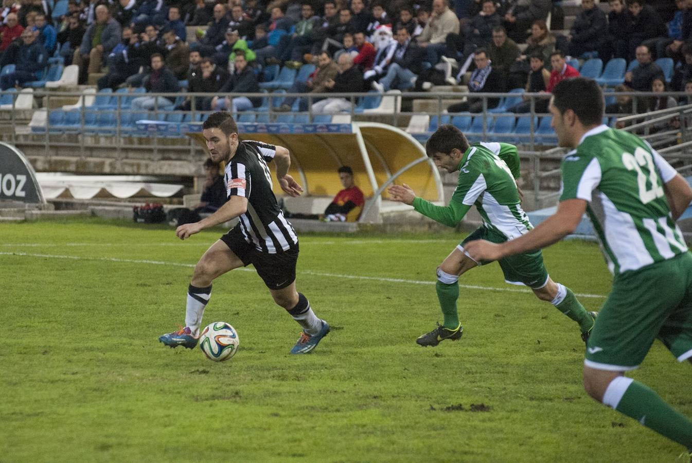 El Badajoz se impone al Valdivia