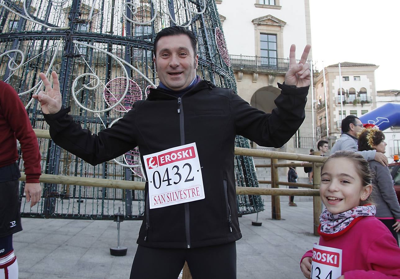 6.000 personas despiden el año corriendo en la San Silvestre cacereña