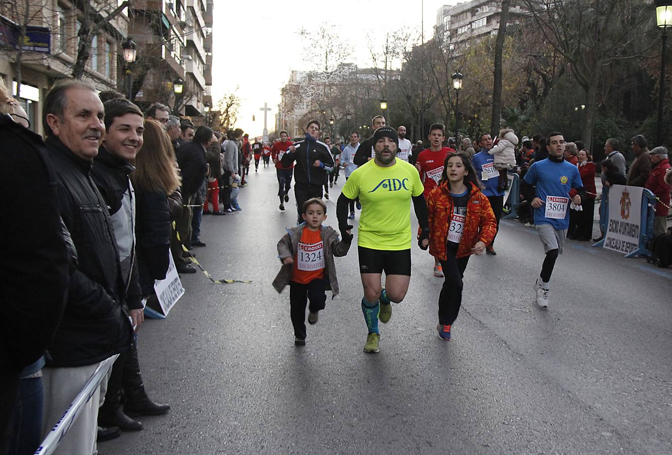 6.000 personas despiden el año corriendo en la San Silvestre cacereña