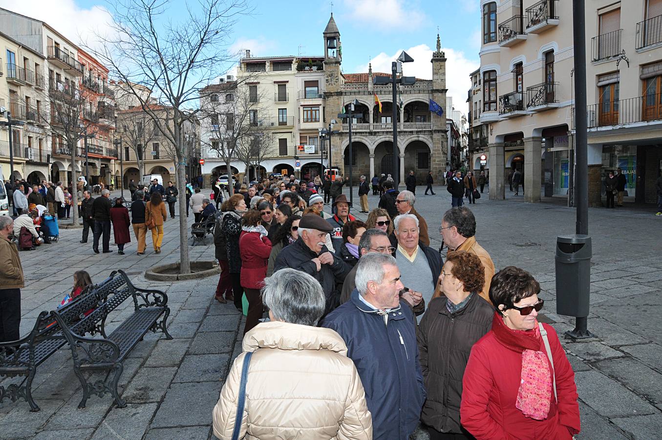 Plasencia celebra el día de San Fulgencio con migas en la Plaza Mayor