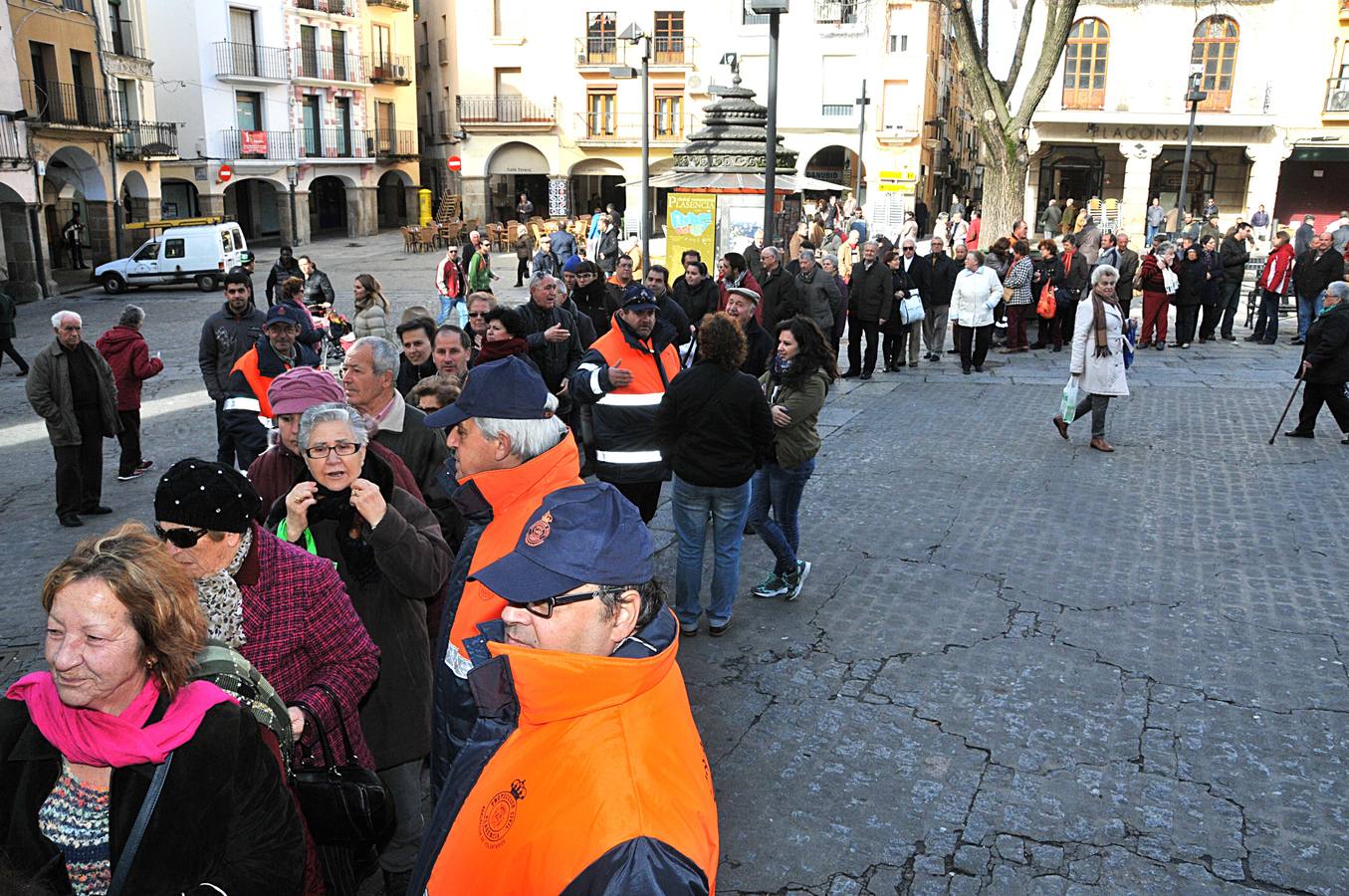 Plasencia celebra el día de San Fulgencio con migas en la Plaza Mayor