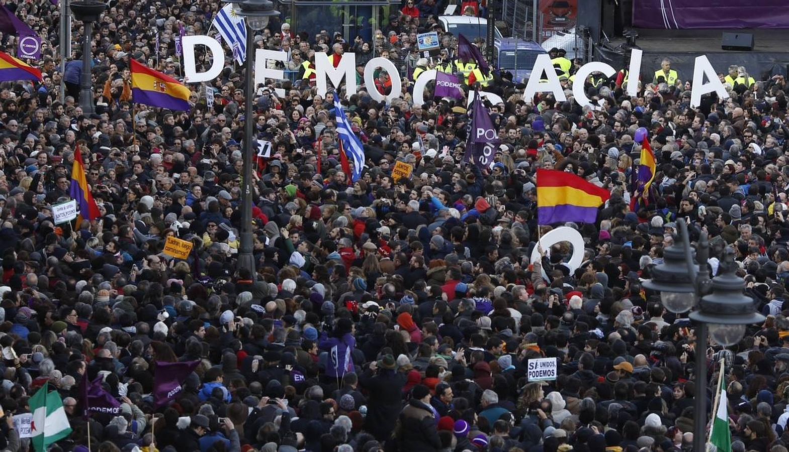 Una multitud arropa a Podemos en su &#039;Marcha por el Cambio&#039;