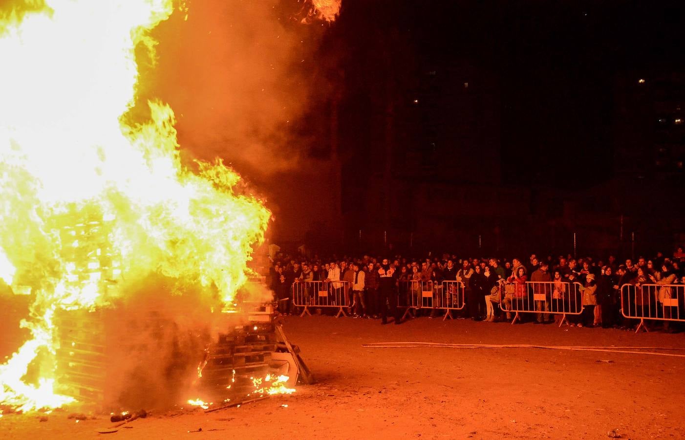 La margen derecha celebra las Candelas