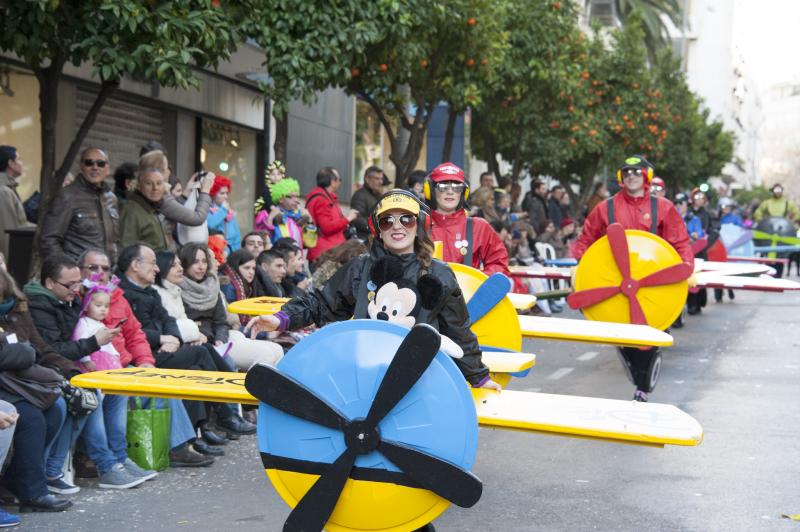 Artefactos y grupos menores en el desfile del Carnaval de Badajoz