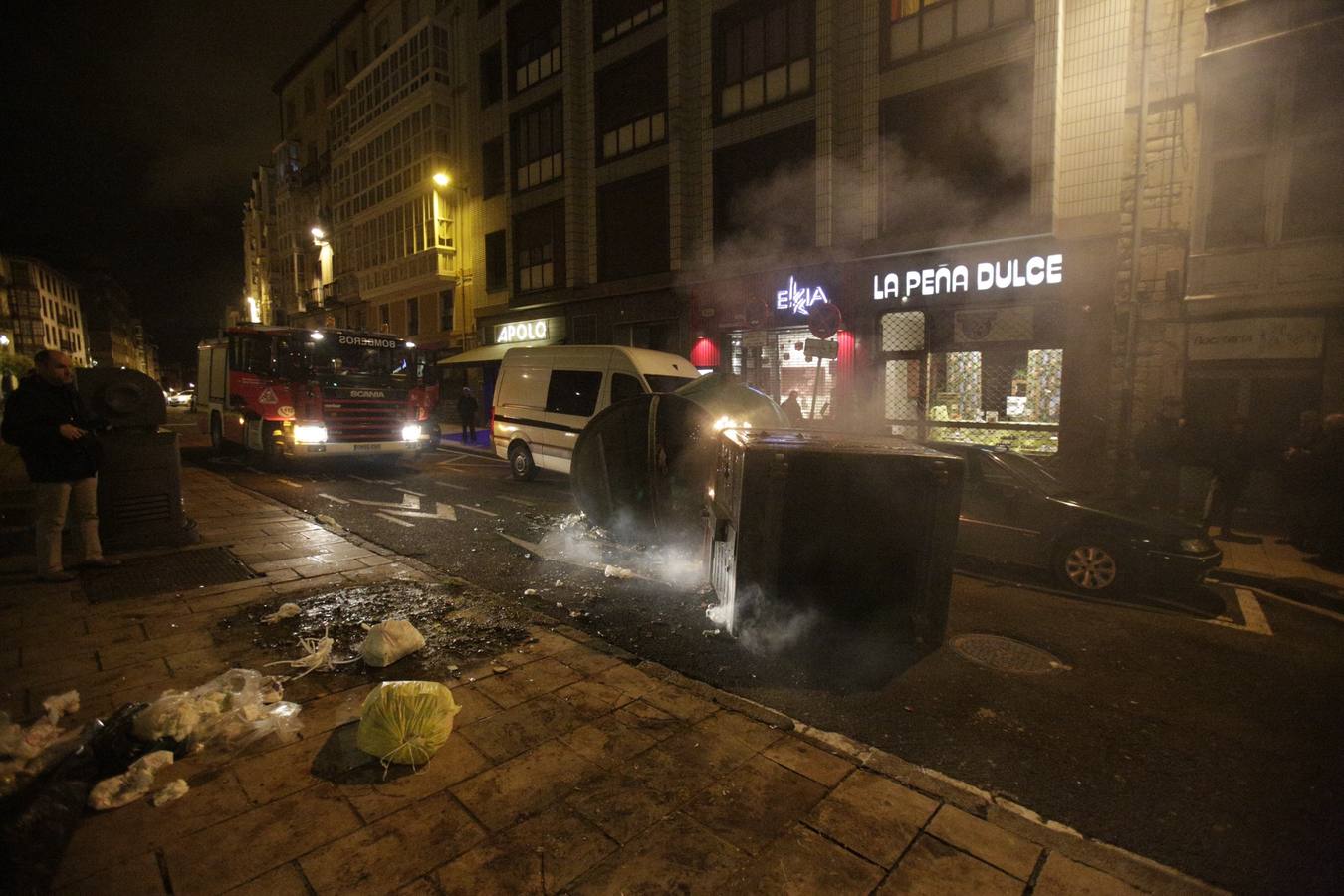 Batalla campal en Vitoria tras la manifestación en memoria de las víctimas del 3 de marzo