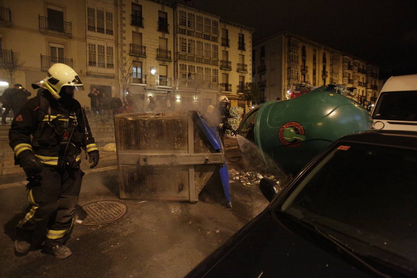 Batalla campal en Vitoria tras la manifestación en memoria de las víctimas del 3 de marzo