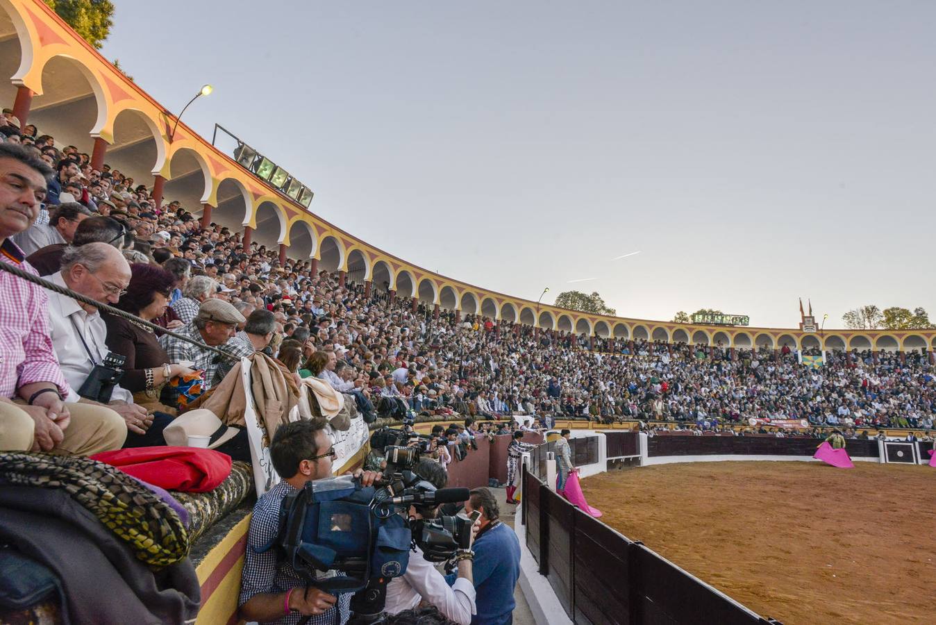 Ambiente en la plaza de toros de Olivenza 2014