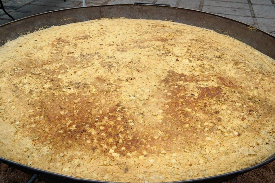 Tortilla de patatas de récord en Villanueva de la Serena