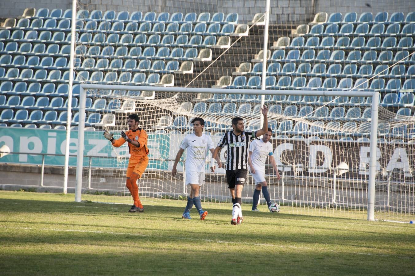 El CD Badajoz se lleva el derbi pacense