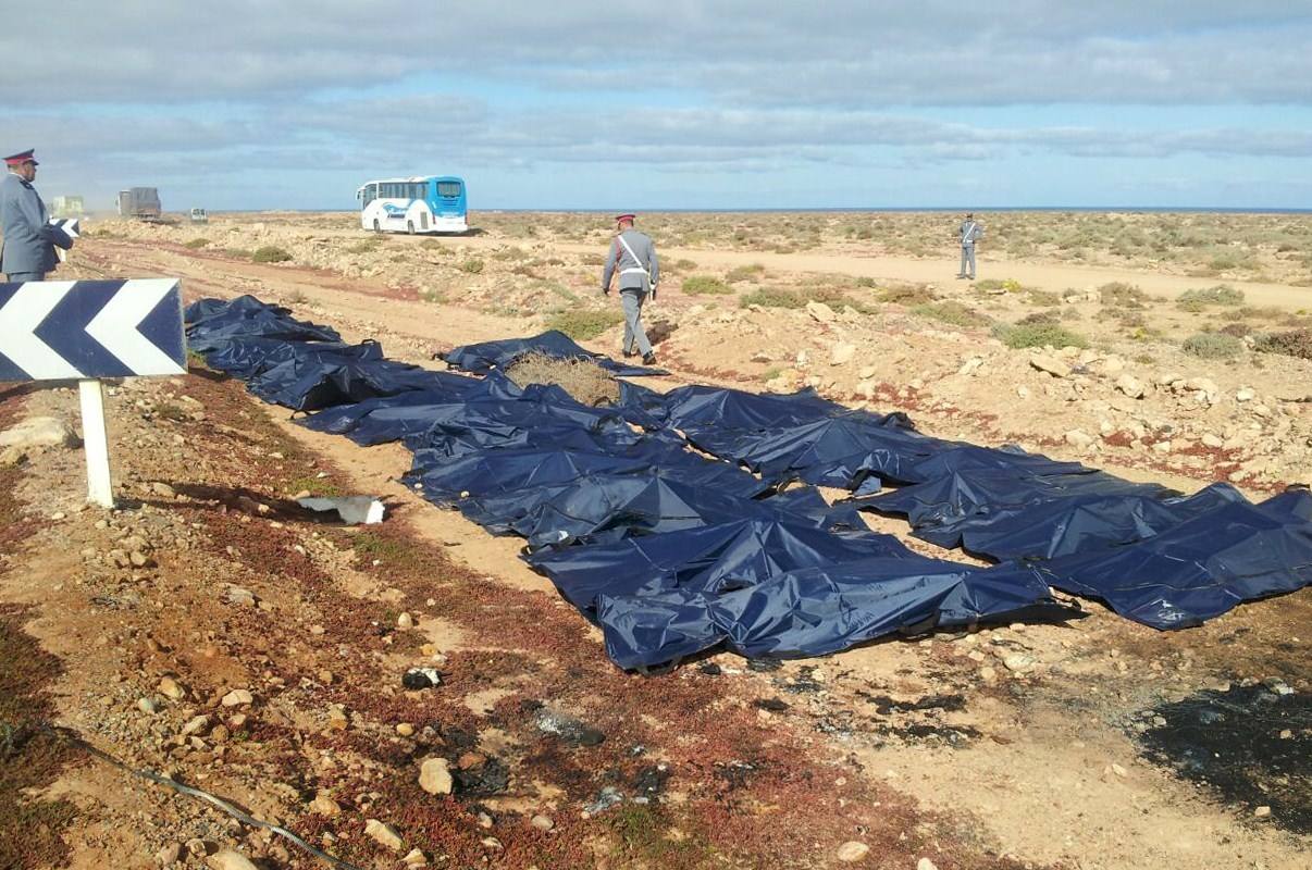Viernes, 10 de abril: Al menos 33 personas murieron, muchos de ellos niños, y otras nueve resultaron heridas en un accidente ocurrido en la provincia de Tan-Tan, al sur de Marruecos, cuando un autobús colisionó contra un camión y se incendió.