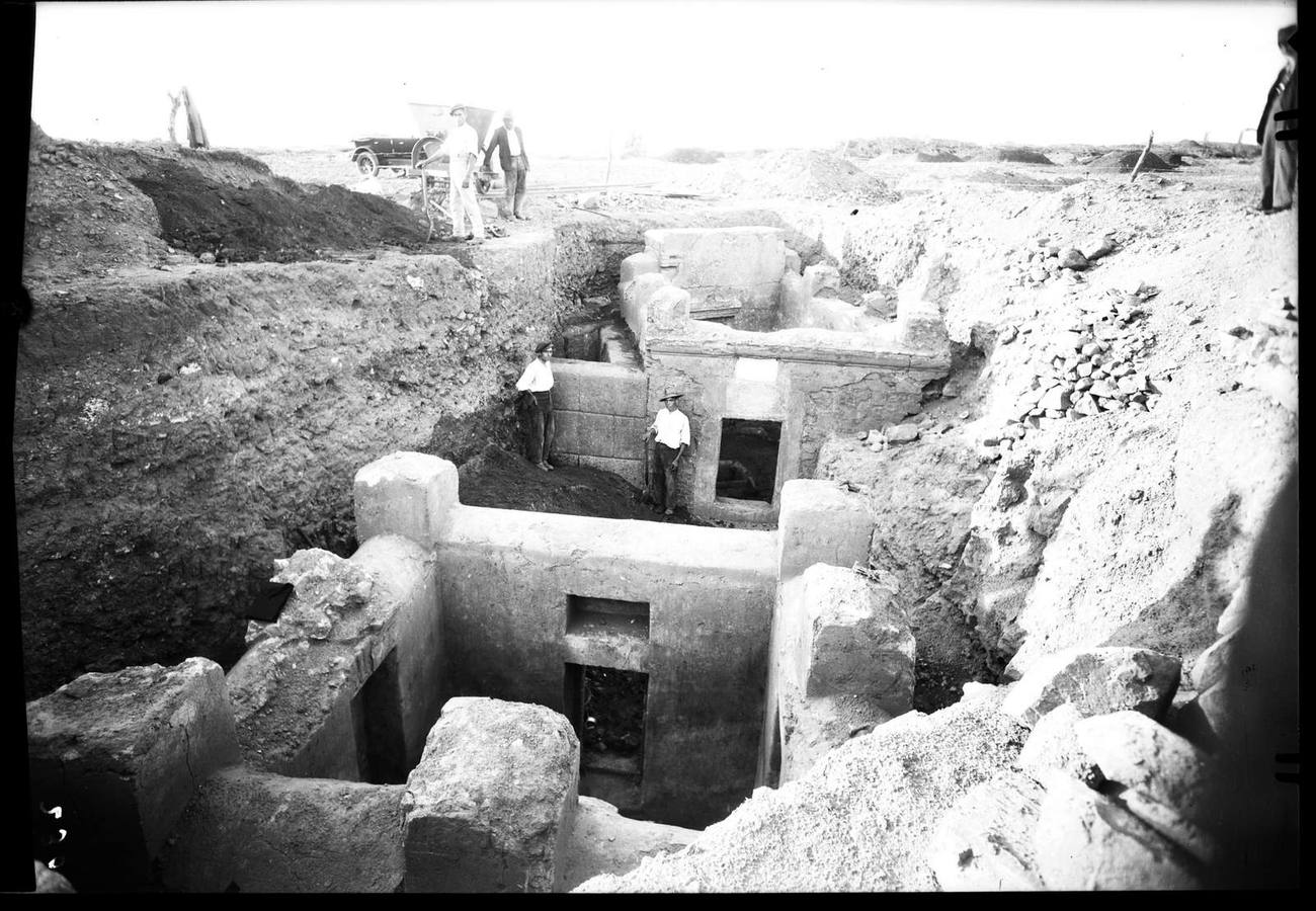 Los Columbarios de Mérida, en el momento de su excavación (Marcial Bocconi, verano de 1927).