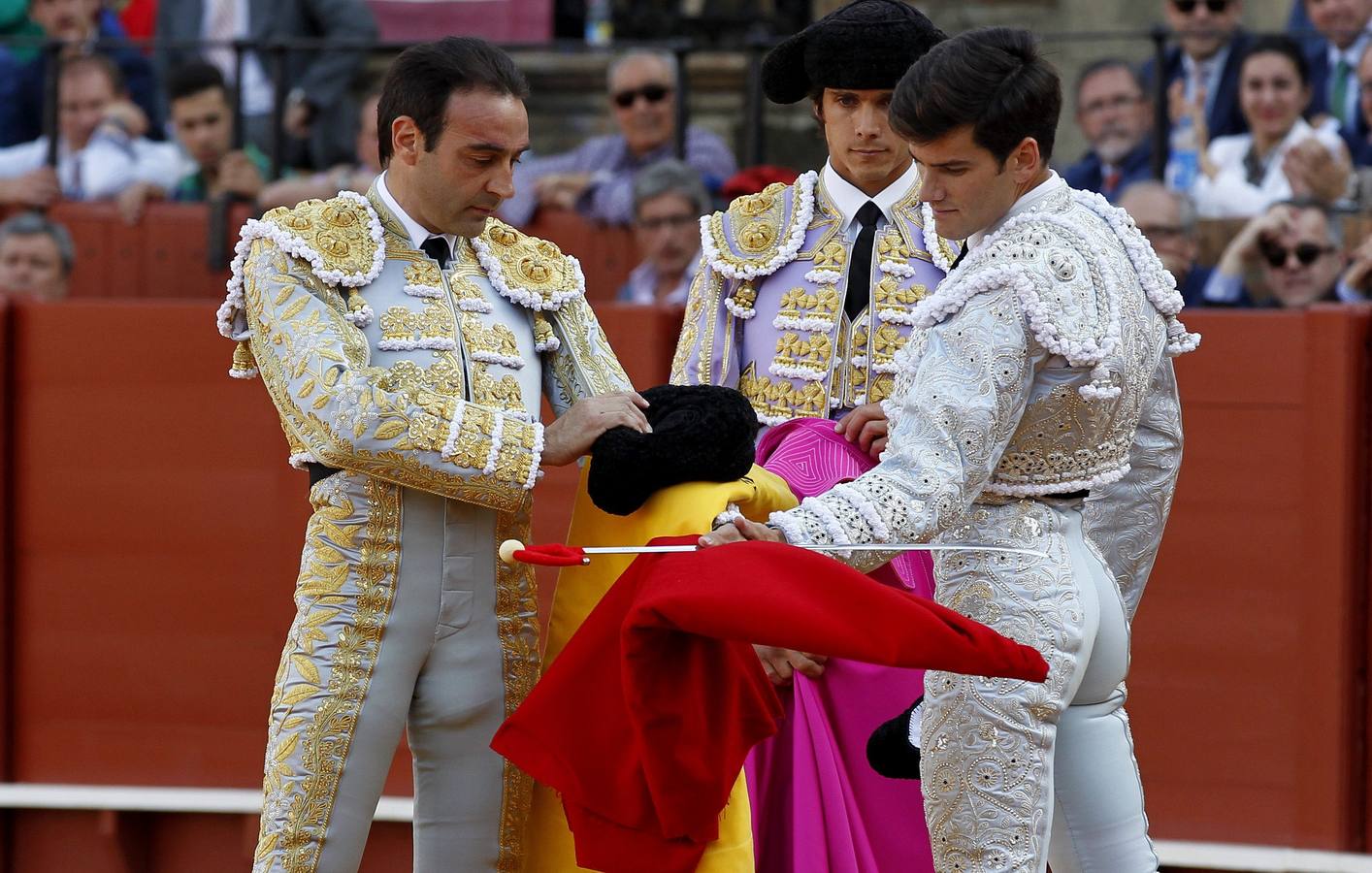 Alternativa de Garrido, torero de emoción