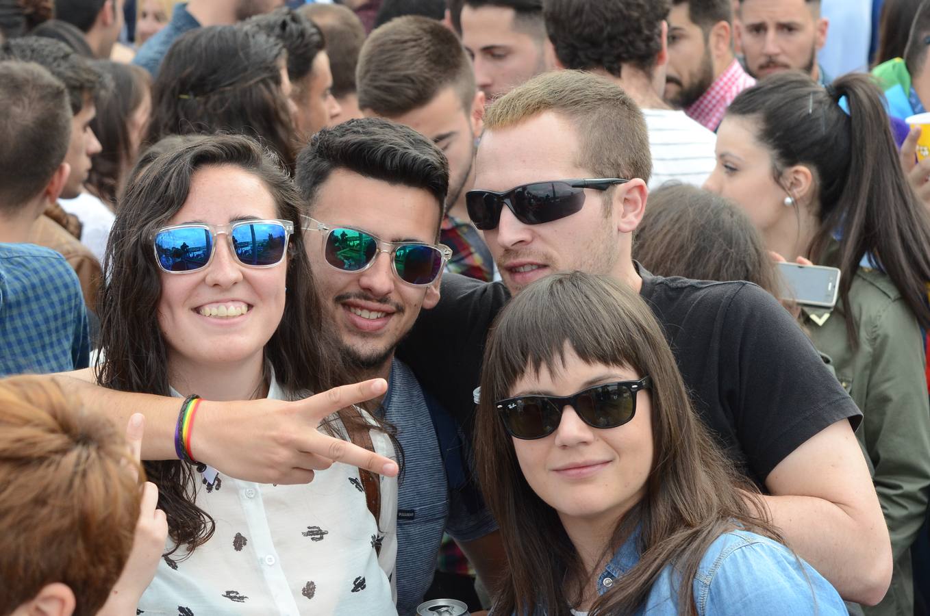 Los Palomos desafían a la lluvia